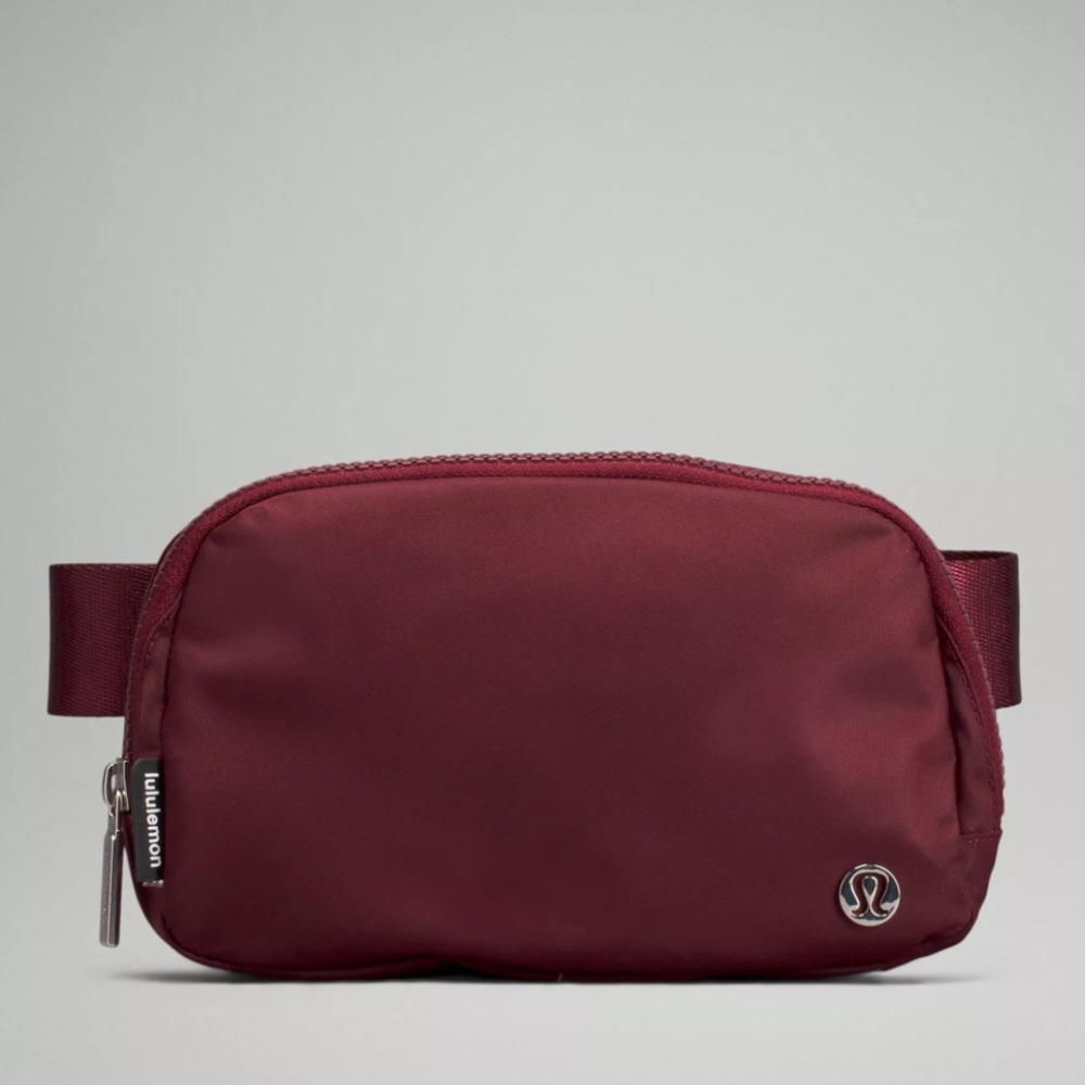 Lululemon Everywhere Belt Bag